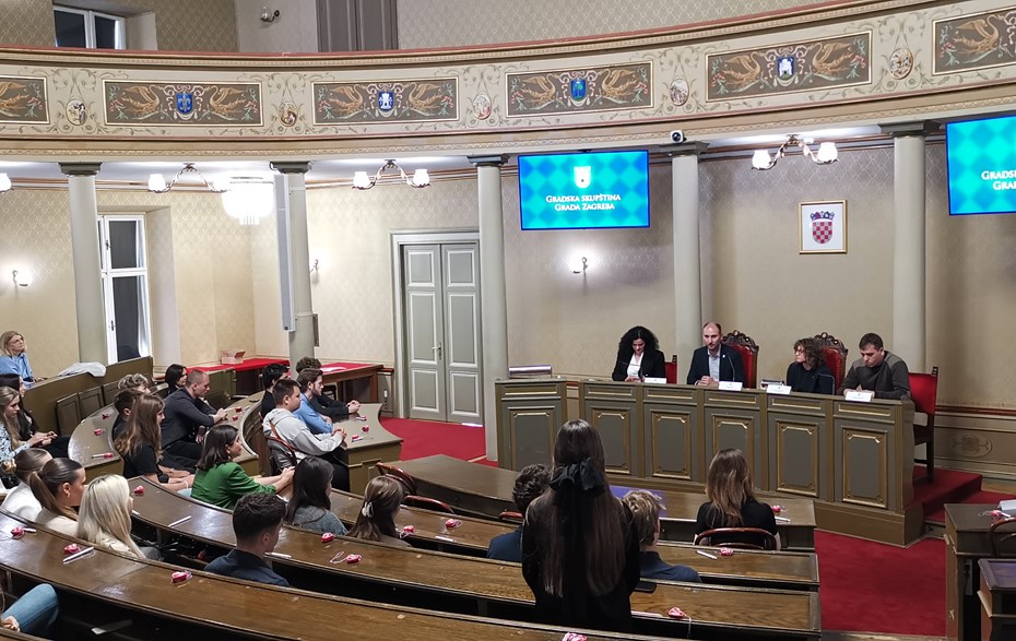 POSJET UČENIKA SREDNJIH ŠKOLA GRADA ZAGREBA GRADSKOJ SKUPŠTINI GRADA ZAGREBA U ORGANIZACIJI GONG-a